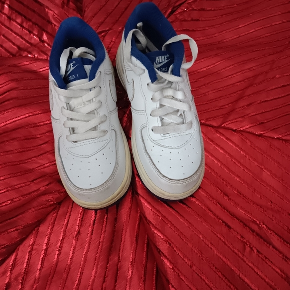 Nike Force 1 sneakers for little boys - Picture 3 of 3